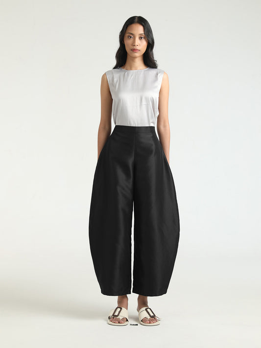 Djani Balloon Pants in Black