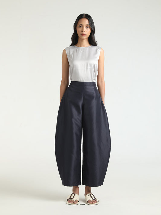 Djani Balloon Pants in Navy Blue