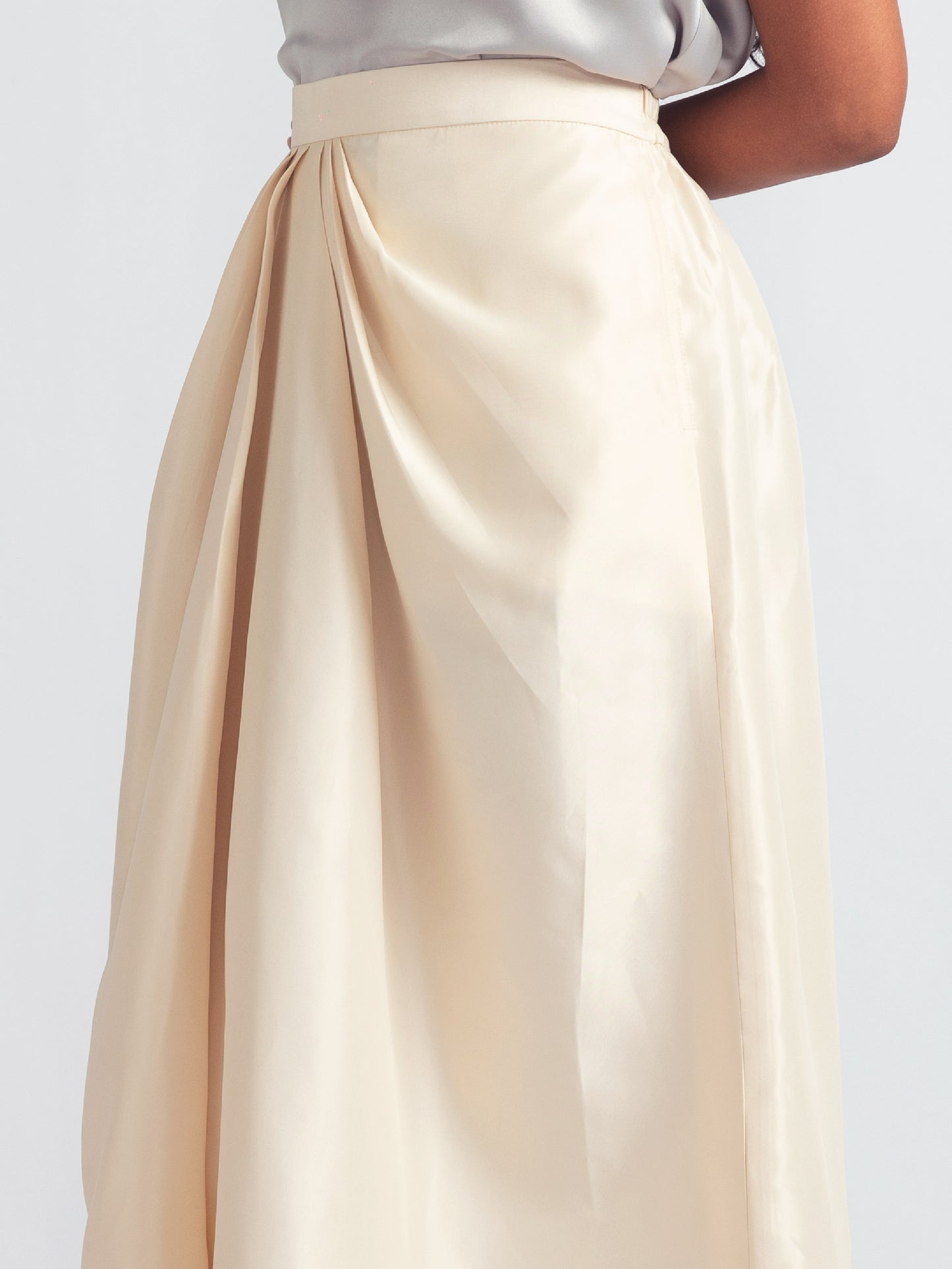 Djani Gather Skirt in Creme